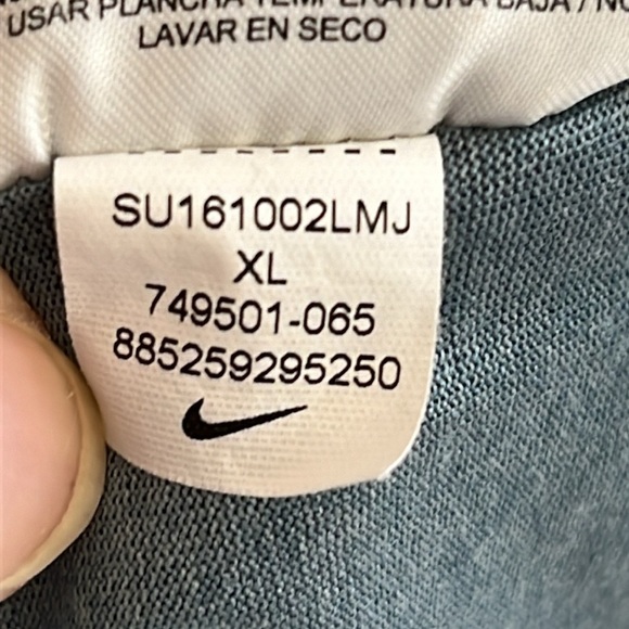 Nike Dri-Fit XL Short Sleeve Crewneck Athletic Shirt - Picture 6 of 11